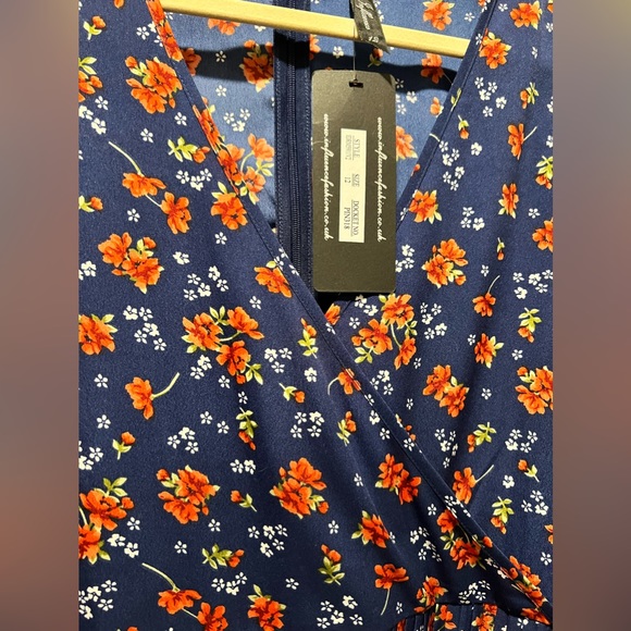 Influence | Floral Print Midi Dress with Pleated Skirt Belted - Picture 7 of 7